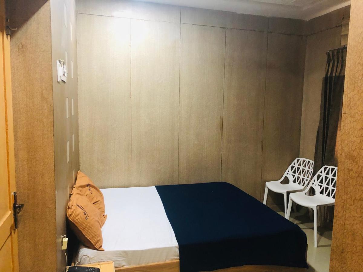 C M Hotel Dharmapuri Экстерьер фото
