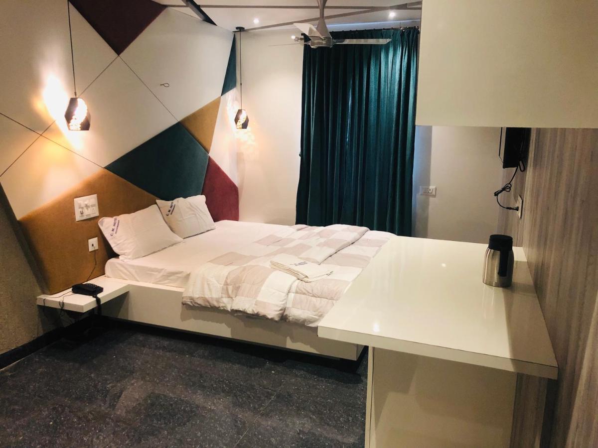 C M Hotel Dharmapuri Экстерьер фото
